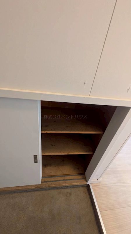 ヴィラナリー釧路Ⅲ 玄関