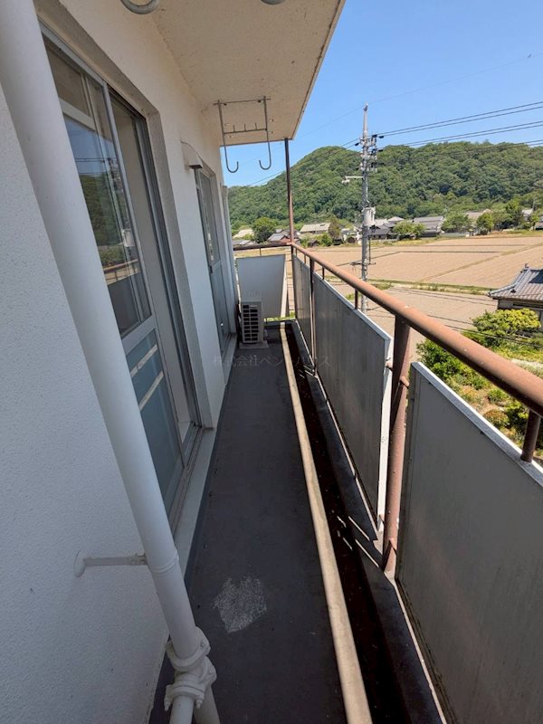 ヴィラナリー建部 ベランダ